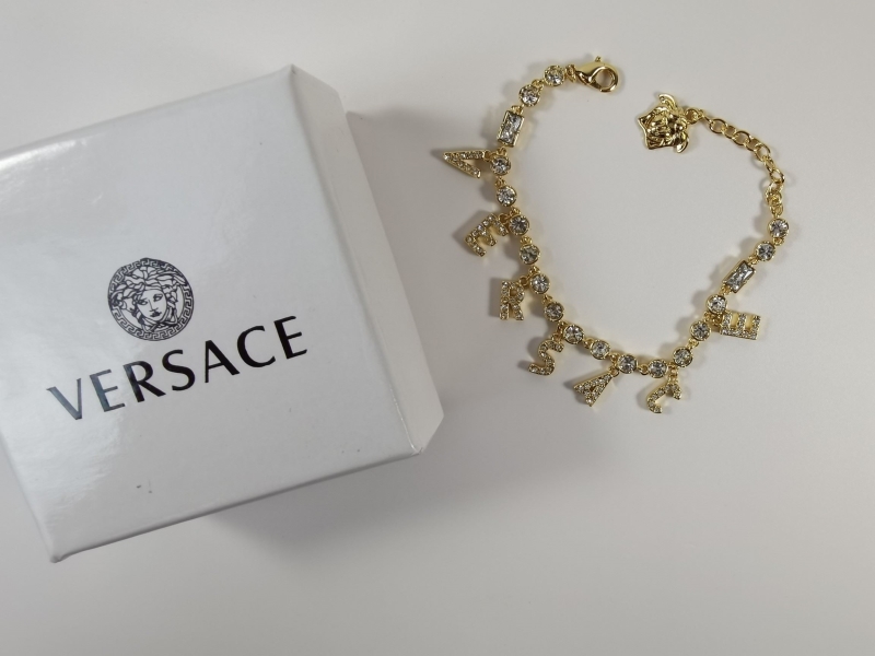 VERSACE